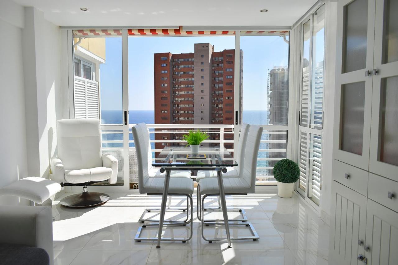 Los Caballos Vip Playa Levante Benidorm Exterior foto