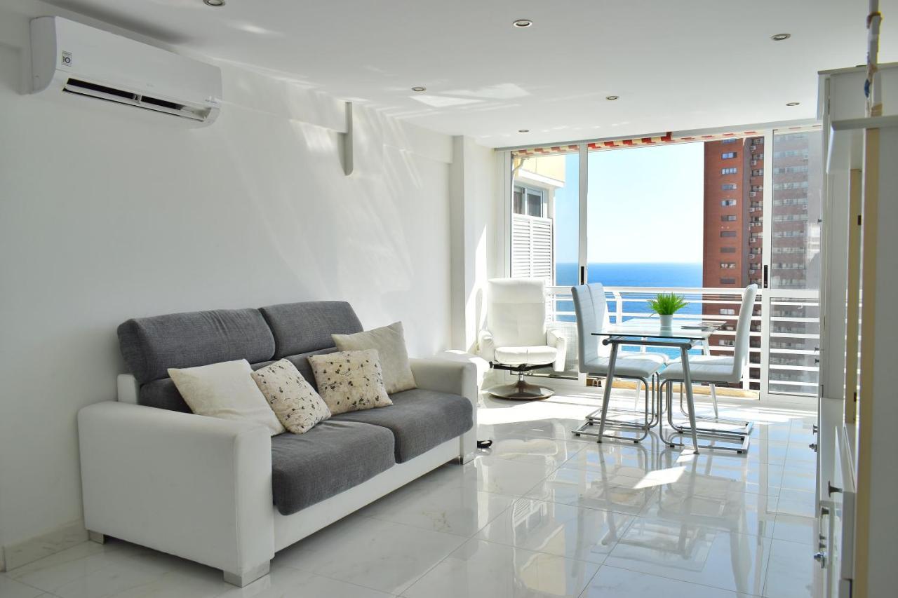 Los Caballos Vip Playa Levante Benidorm Exterior foto
